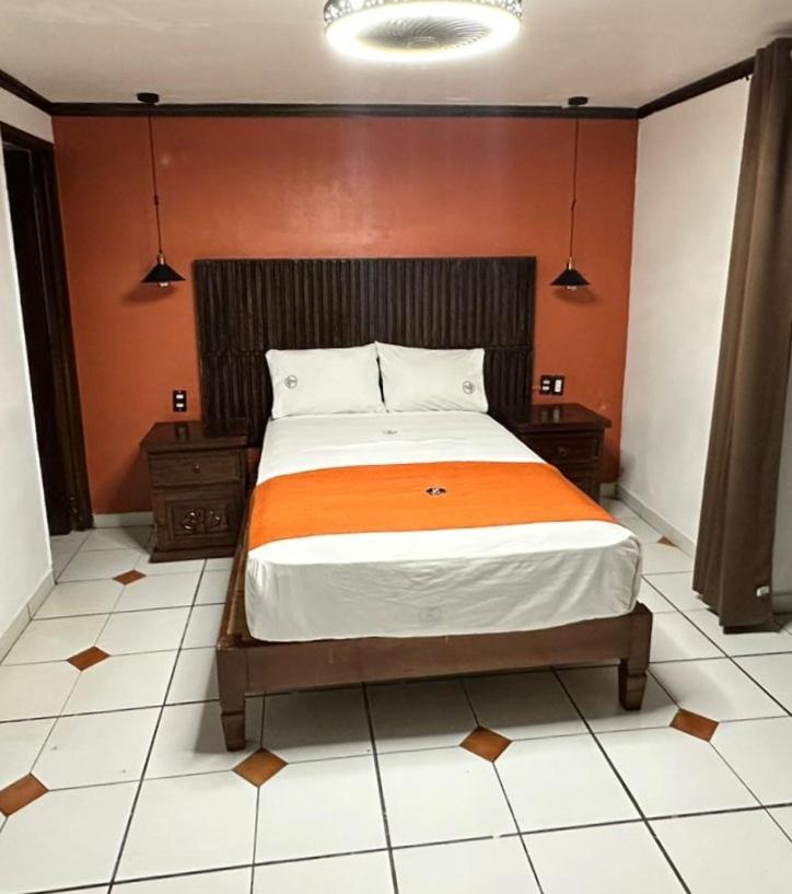 Hotel Zapotlan Ciudad Guzman Eksteriør bilde