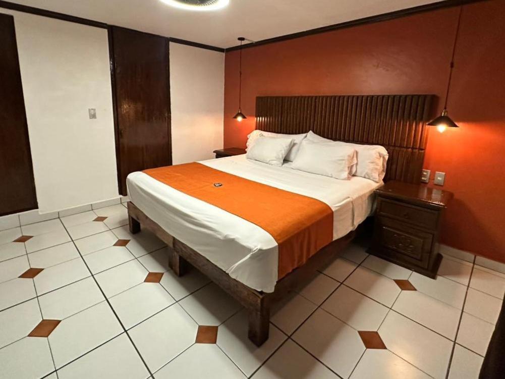 Hotel Zapotlan Ciudad Guzman Eksteriør bilde