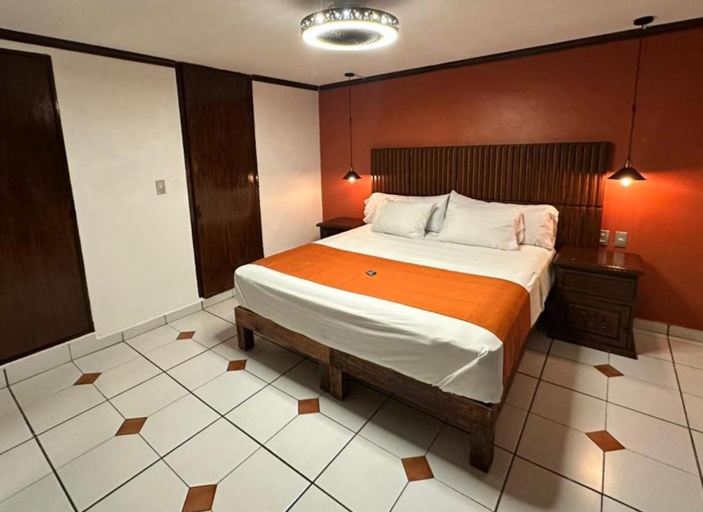Hotel Zapotlan Ciudad Guzman Eksteriør bilde