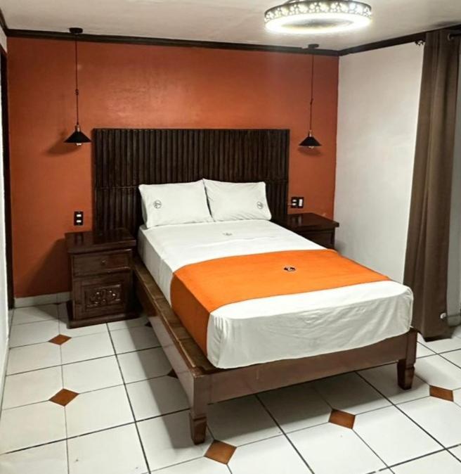 Hotel Zapotlan Ciudad Guzman Eksteriør bilde