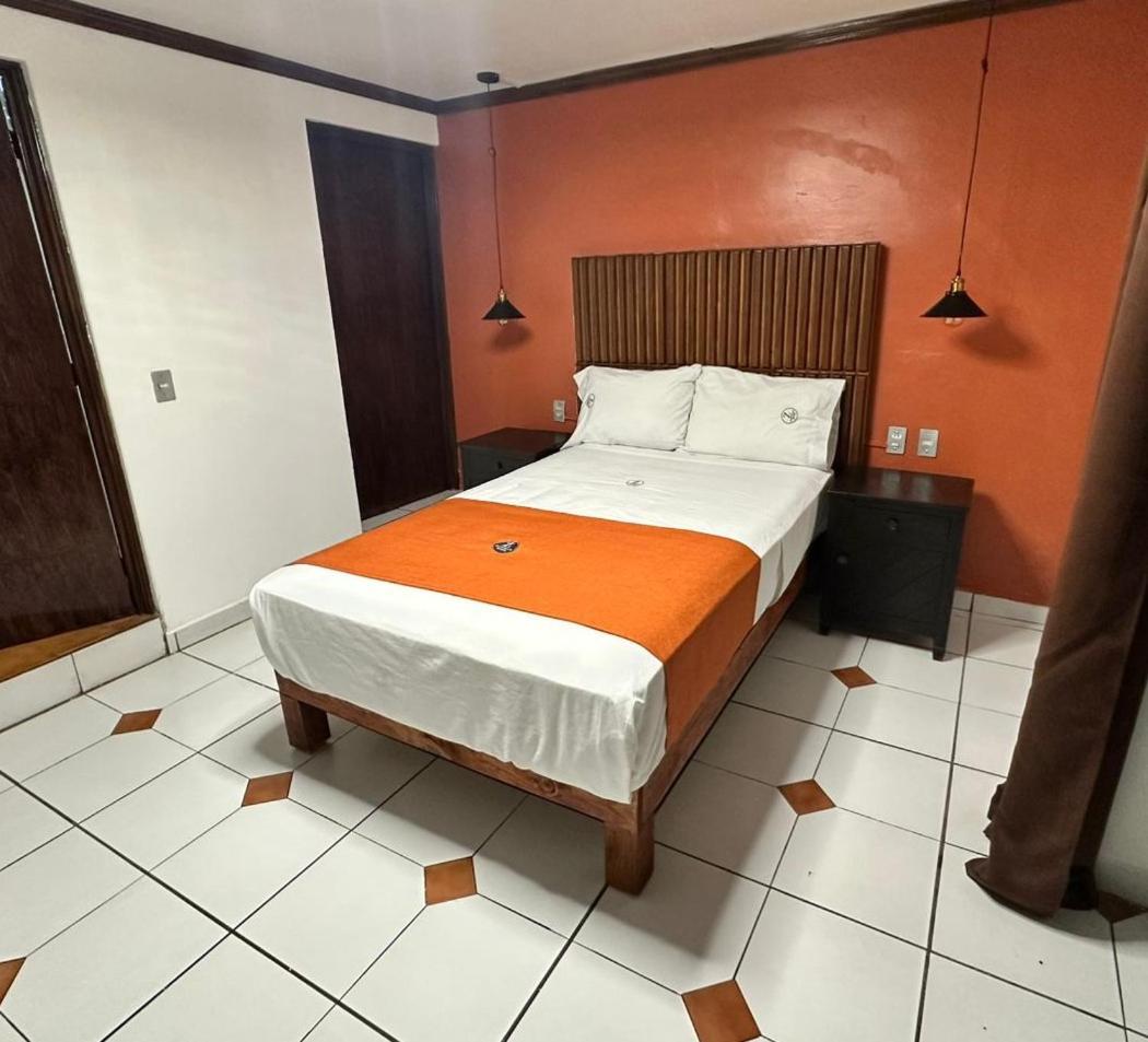 Hotel Zapotlan Ciudad Guzman Eksteriør bilde